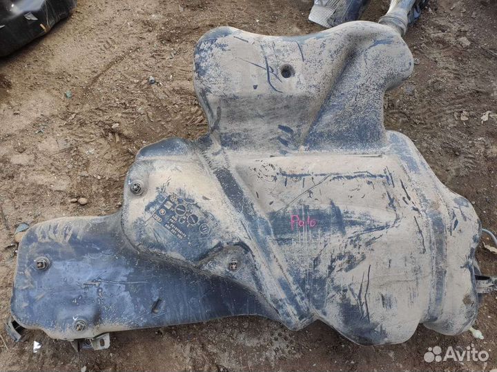 Бензобак на Volkswagen Polo 5 седан