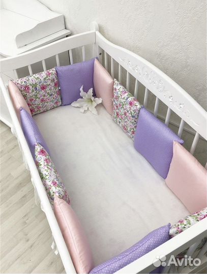 Бортики в детскую кроватку и пастельное белье