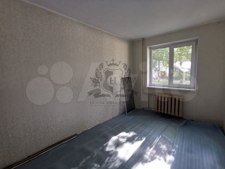 Комната 12 м² в 4-к., 1/5 эт.