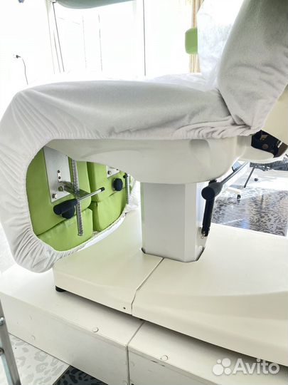 Педикюрное кресло с электроприводом