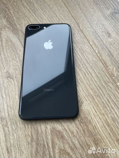 iPhone 8 Plus, 64 ГБ