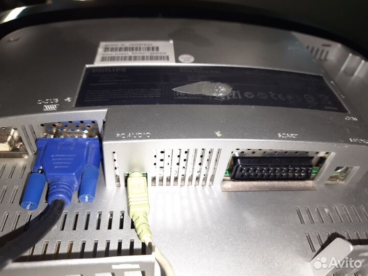 Монитор Philips 190G6FB с медиасистемой и сабвуфер