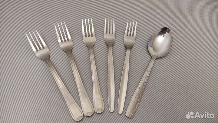 Посуда и столовые приборы