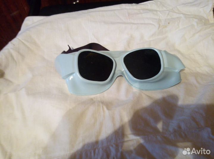 Очки для кварцевания