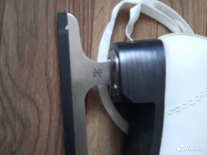 Женские фигурные коньки action