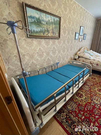 Медицинская кровать