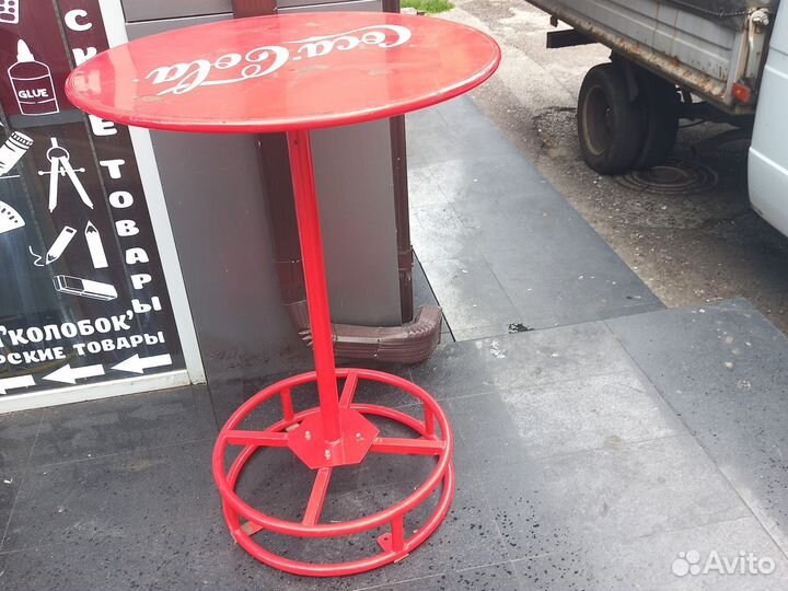 Столик металлический