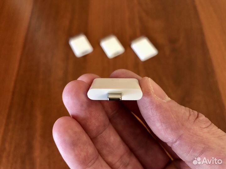 Apple Lightning to 30-pin Adapter