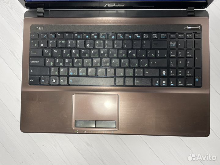 Игровой ноутбук Asus i5/4gb/2видеокарты/SSD