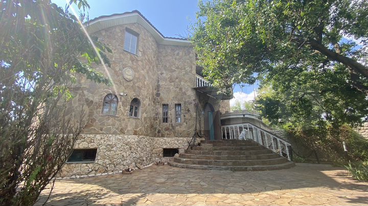 Дом 487 м² на участке 30 сот.