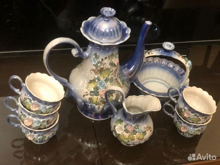 Чайный сервиз из 8 предметов