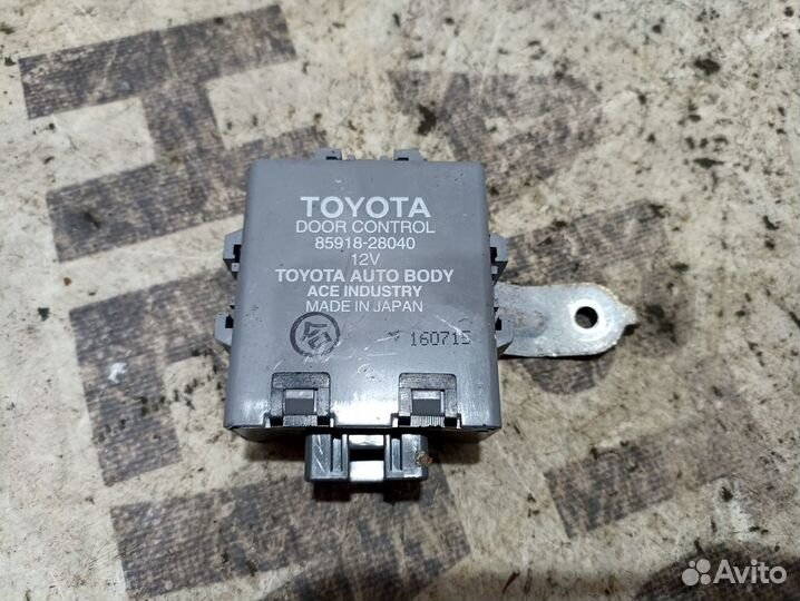 Блок управления дверьми передний Toyota Estima 2