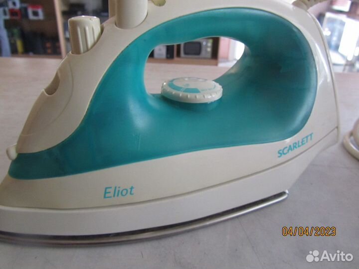 Утюг Scarlett и Elenberg