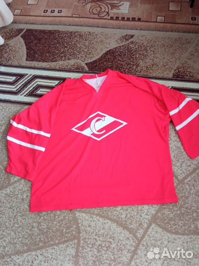 Тренировочные свитера и игровые гамаши хк Спартак