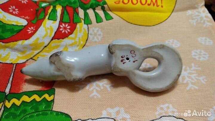 Продам антиквариат фарфоровую фигурку 50-60-х г