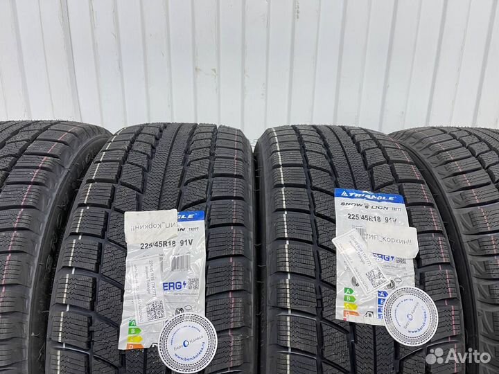 Triangle TR777 225/60 R17