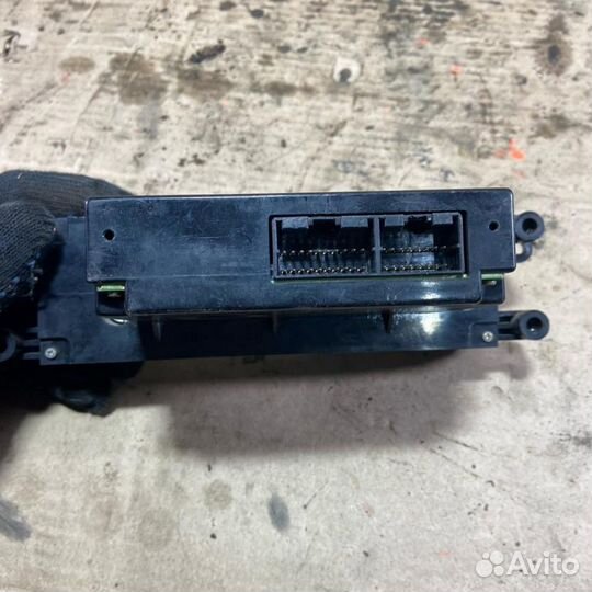 Блок управления отопителем Nissan Presea 2 R11 199