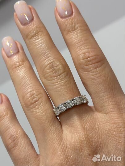 Золотое кольцо с бриллиантами дорожка