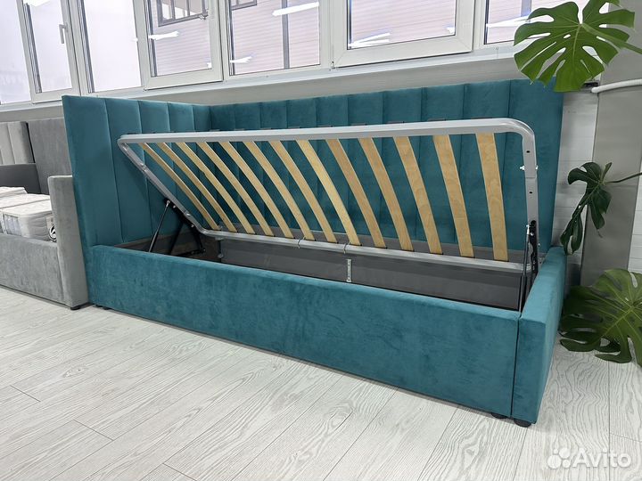 Кровать выставляный образец