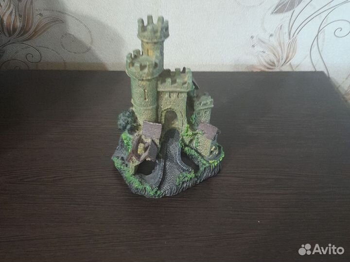 Фигурки сувенирные