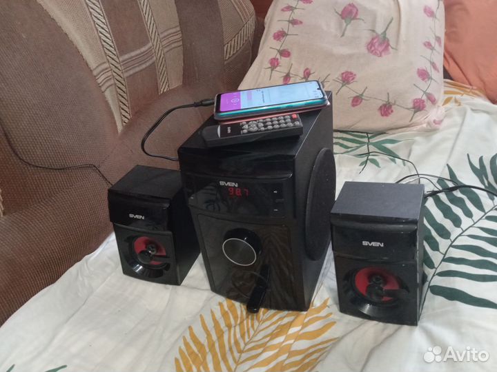 Компьютерные колонки 2.1 Sven USB SD FM AUX пульт
