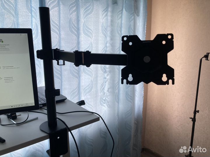 Кронштейн для монитора onkron