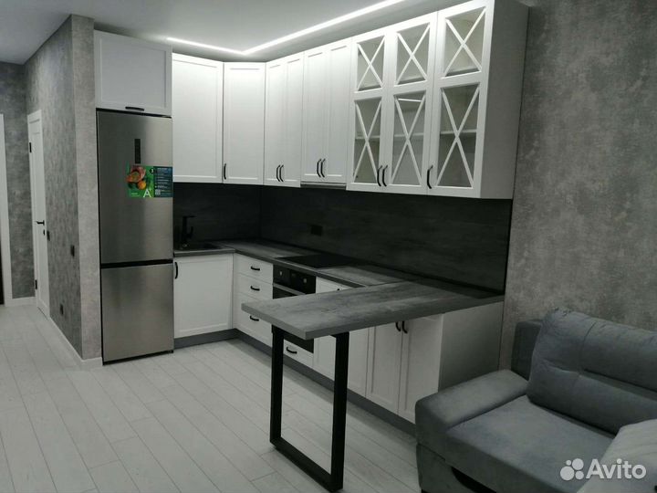 Кухня, шкаф купе, кухня в угловая, кухня в потолок