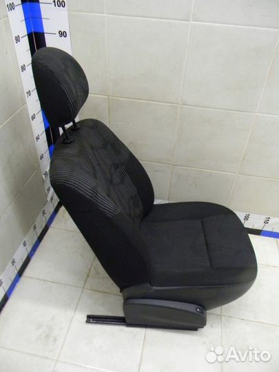 Сиденье переднее правое Logan 2005-2014