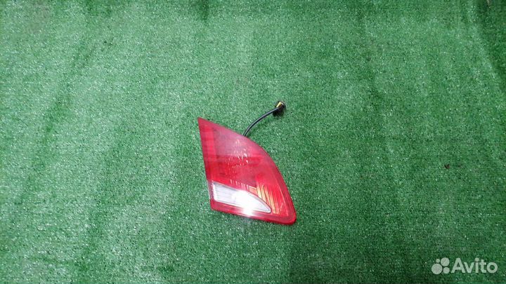 Стоп сигнал в крышку правый peugeot 408