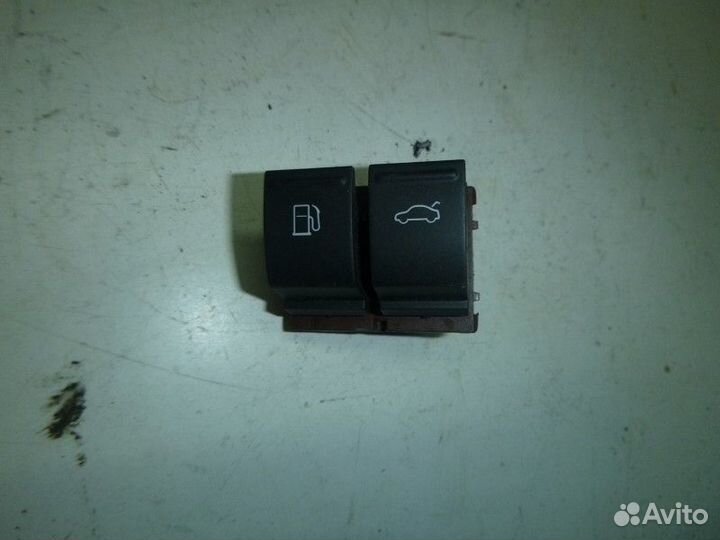 Кнопка открывания багажника Volkswagen passat B6 2