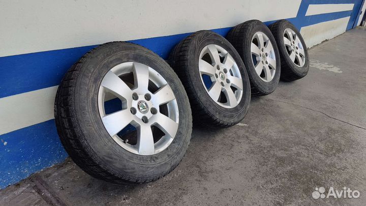 Колеса комплект 195/65/15 зима Skoda