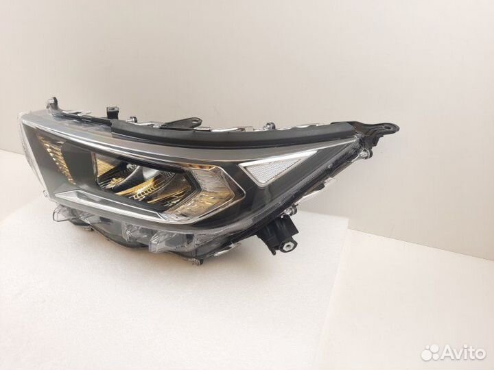 Фара левая Toyota Rav4 U50 2018-2022