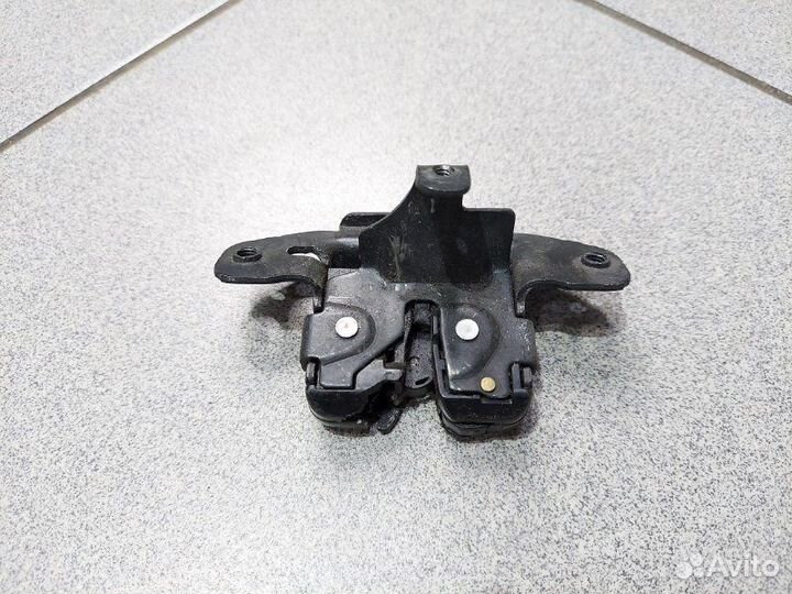 Замок багажника Toyota Vitz NSP135-2026614 1NR-EE