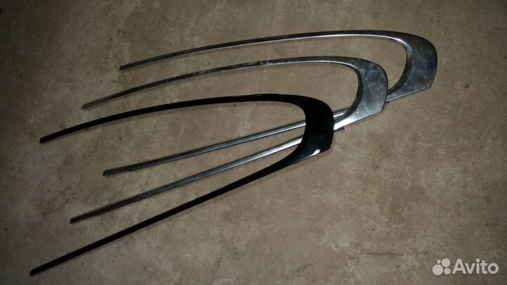 Jaguar XF 2007-2015 молдинг на заднюю левую дверь