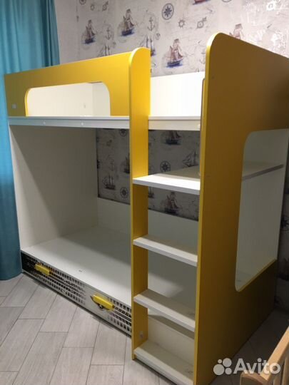 Продаю 2-х ярусную кровать