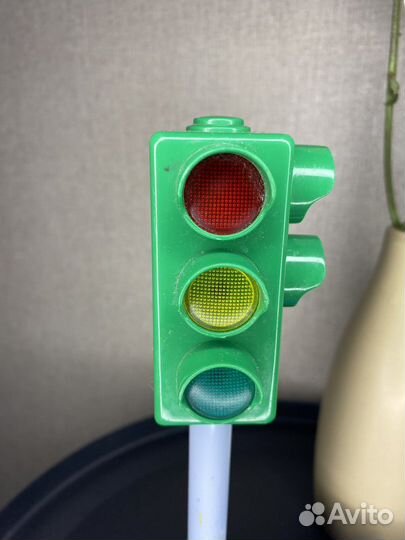 Светофор игрушка