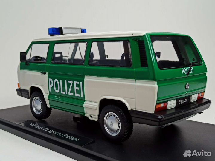 Volkswagen Bus T3 Syncro Polizei 1:18 KK Scale