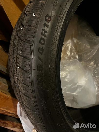 Gripmax Stature 235/40 R18