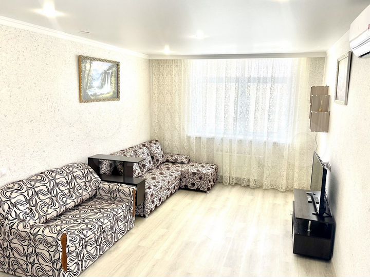 2-к. квартира, 50 м², 10/19 эт.