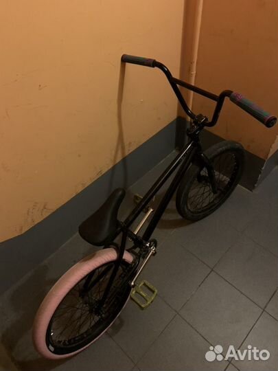 Велосипед трюковой (BMX)
