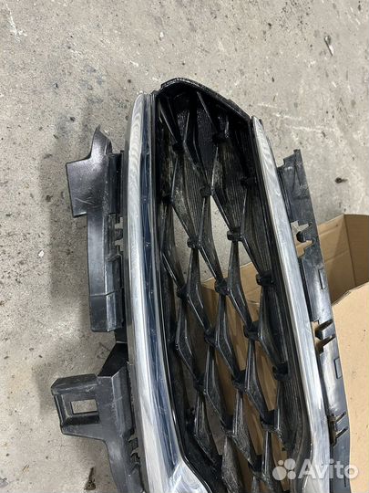 Решетка радиатора Kia Cerato 4 BD