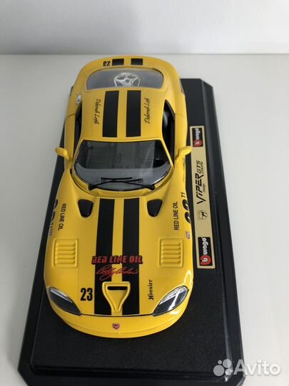 Модель автомобиля Dodge Viper GTS Coupe 1:24