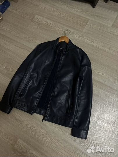 Кожаная куртка(настоящая кожа )