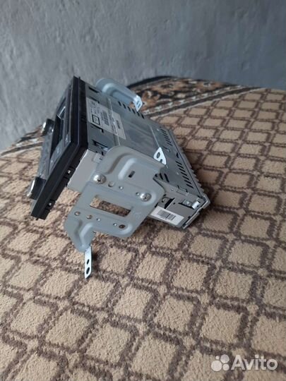 Штатная магнитола на ниссан жук С рамкой