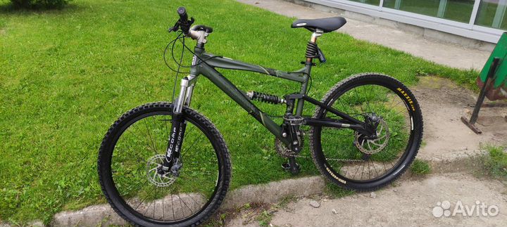 Велосипед двухподвес haro 26