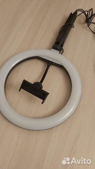 Светодиодный кольцевой осветитель