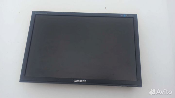 Монитор Samsung