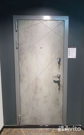 Дверь входная Бетон тёмный шумо-изоляционная