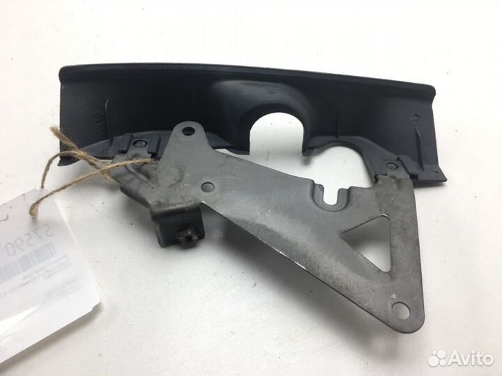 Заглушка передняя правая Toyota Estima Emina