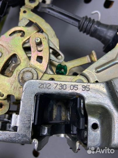 Замки дверей Mercedes-Benz E-Class W210 M111.942